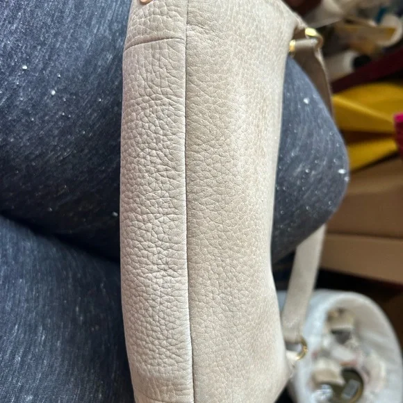 Hammitt🌺Beige Handbag and Wallet Set.
FIRM on price - Picture 10 of 11